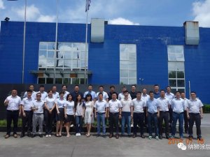 用 "负熵 "的底层思维，拥抱时代机遇，加快落实改革